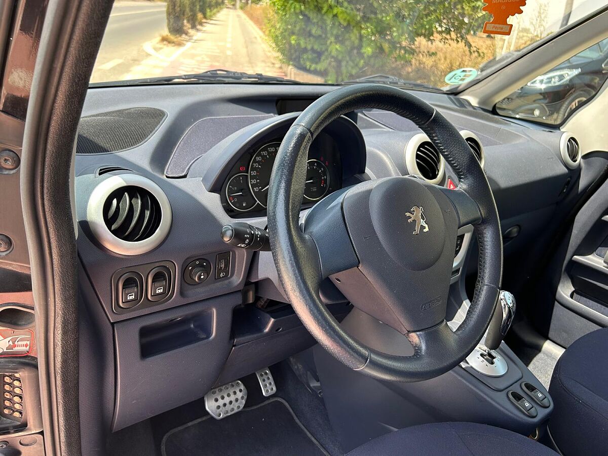PEUGEOT 1007 SPORTY 1.6 AUTO SPANISH LHD IN SPAIN 82000 MILES SUPERB 2009